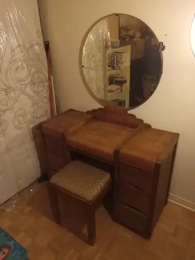 Bureau antique., View more