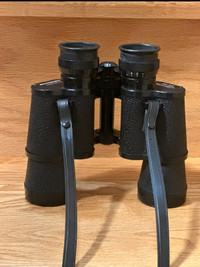 Vintage 1970s Japanese-made Hanimex 7x35 mm Binoculars