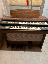 Hammond organ VS-300