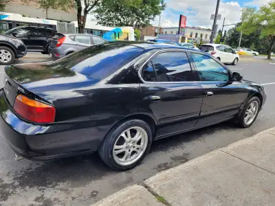 Acura TL 2001. 241 000 km. Avec démarreur à distance. Veuillez contacter Lucien: 514 967-5052 (pas d...