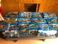 Legos sets for sale ( plusieurs ensembles de legos à vendre)