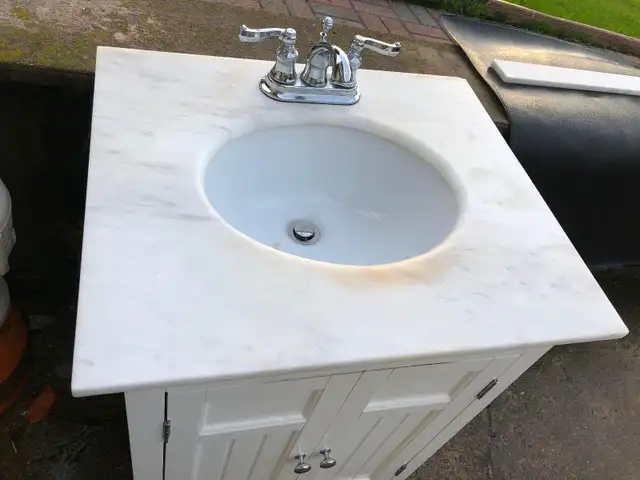 Bathroom Sink with Faucet and Cabinet in Plumbing, Sinks, Toilets & Showers in City of Toronto - Image 3