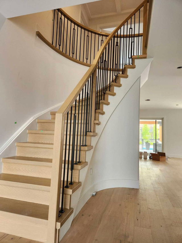 Stairs and railing  in Other in Kitchener / Waterloo - Image 2