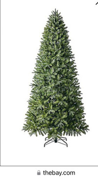 Gluckstein 9’ Aspen Spruce Christmas Tree New in Box Mavis/401