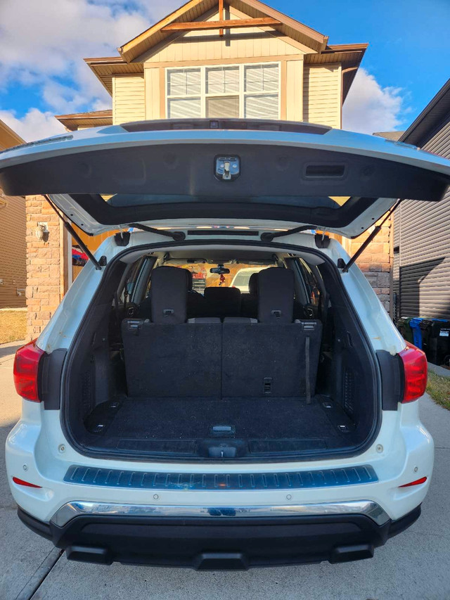 2018 Nissan Pathfinder 4WD SV in Cars & Trucks in Calgary - Image 3