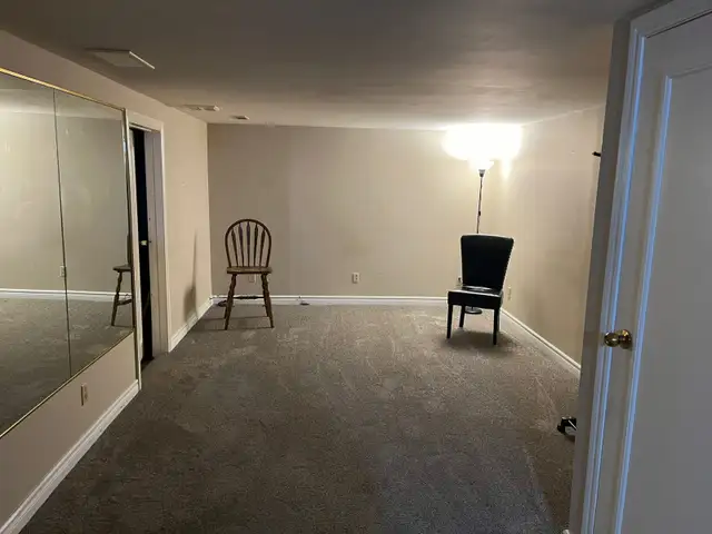 1 bedroom for rent in Sarnia - great location  in Long Term Rentals in Sarnia - Image 2