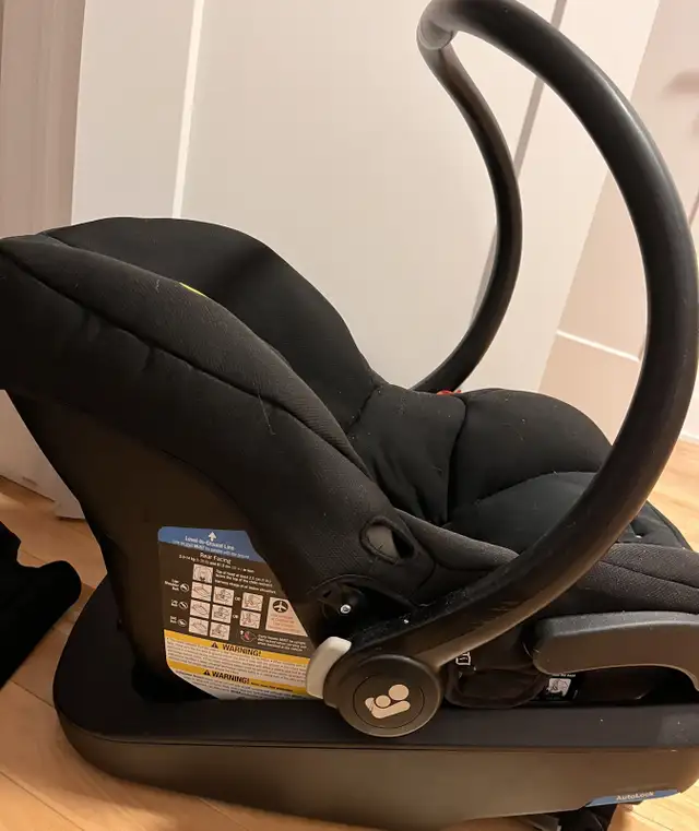 poussette et coquille in Strollers, Carriers & Car Seats in City of Montréal - Image 2