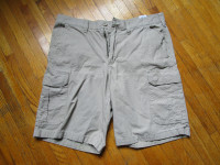 Size 36 Denver Haynes Cargo Shorts