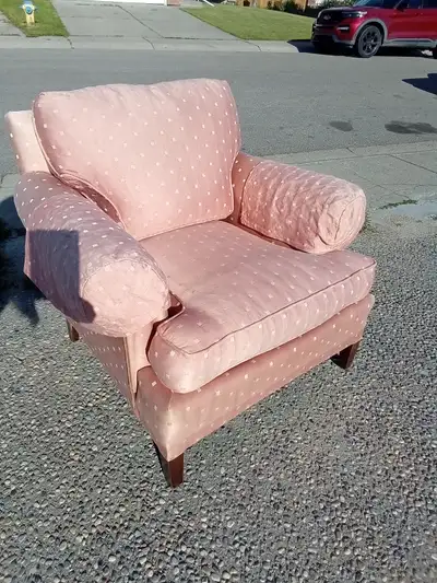 Big chair, View more