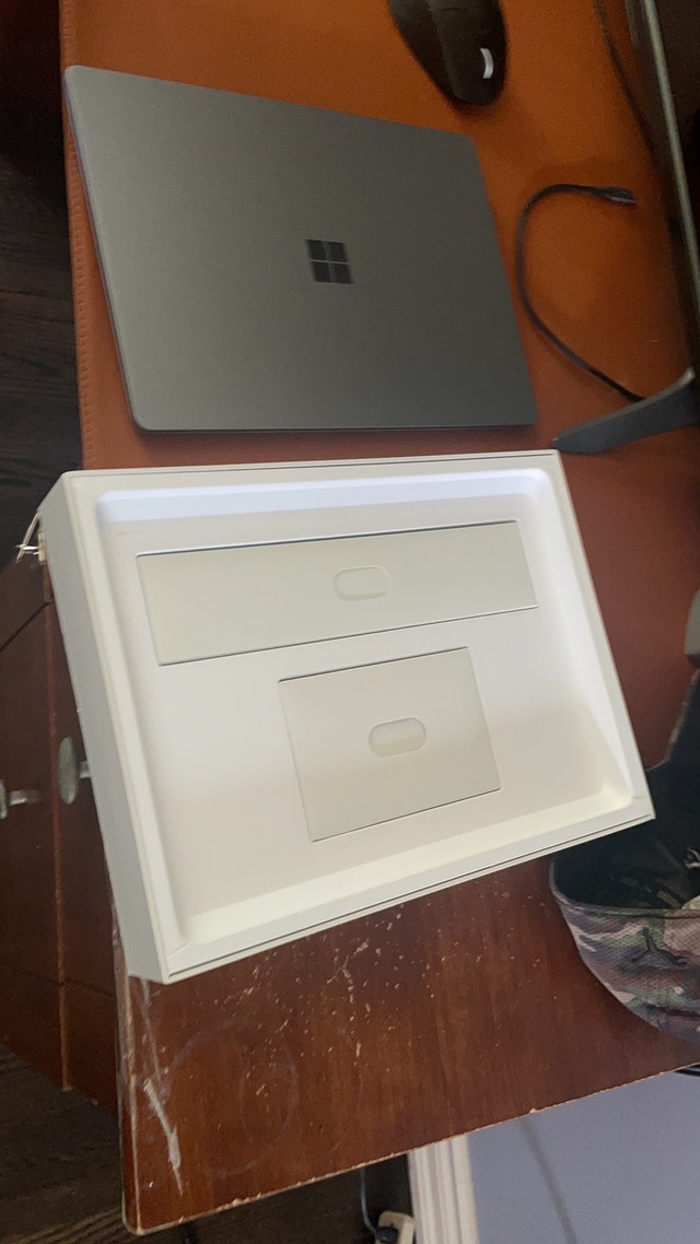 Surface laptop Go 8gb+128gb i5 1035G1 Laptops City of Toronto Kijiji
