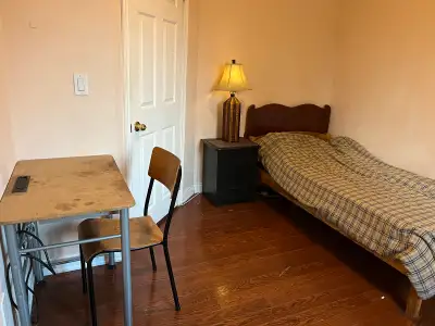 Room Available Immediately