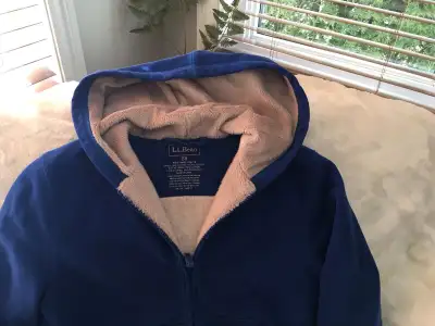 These jackets are in excellent condition and great for spring weather. Choose either colour. Selling...