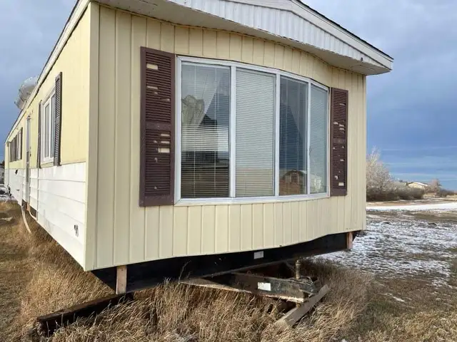 Mobile Home - To be Moved in Houses for Sale in Saskatoon - Image 2