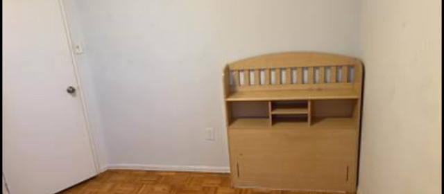 Room available Asap in Room Rentals & Roommates in City of Toronto - Image 4