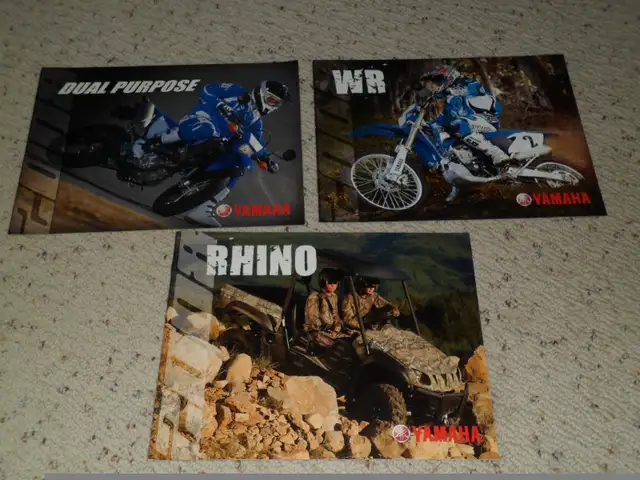 Lot of Vintage 2000's Yamaha Motorcycles color brochures in Arts & Collectibles in Markham / York Region - Image 9