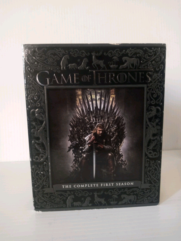 Game Of Thrones The Complete First & Second Seasons Blu-ray Disc dans CD, DVD et Blu-ray  à Ville de Montréal - Image 2