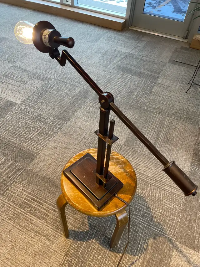 Desk Lamp in Indoor Lighting & Fans in Oakville / Halton Region - Image 3