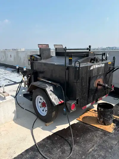 110 gal marathon asphalt kettle - melter for the hot rubber. In great working condition. Call 647833...