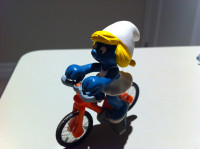Super Smurfs - Vintage Smurfette on Bike (1983)