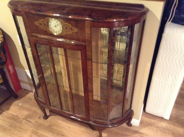 vintage english china cabinet in Hutches & Display Cabinets in Belleville - Image 3