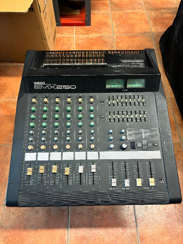 Yamaha EMX2150 Powered Mixer in Pro Audio & Recording Equipment in Oshawa / Durham Region