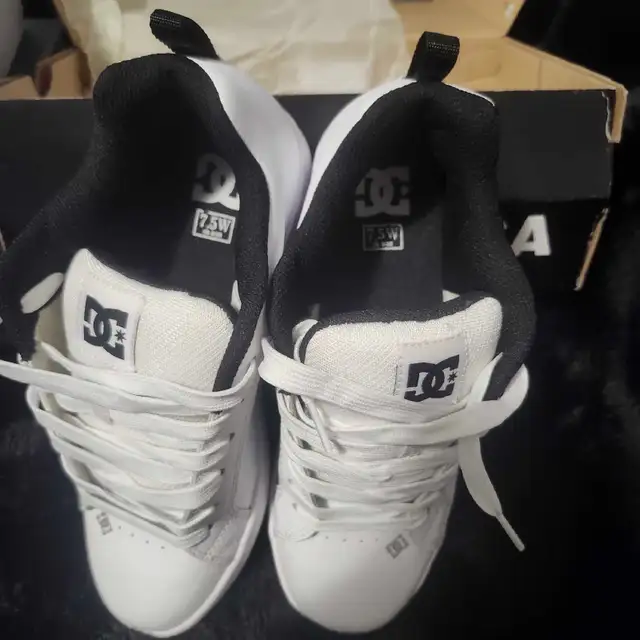 DC silvers shoes in Men's Shoes in Oshawa / Durham Region - Image 4