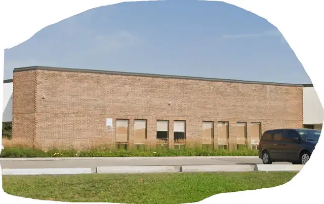 Office and Warehouse area for rent in Commercial & Office Space for Rent in Mississauga / Peel Region - Image 2