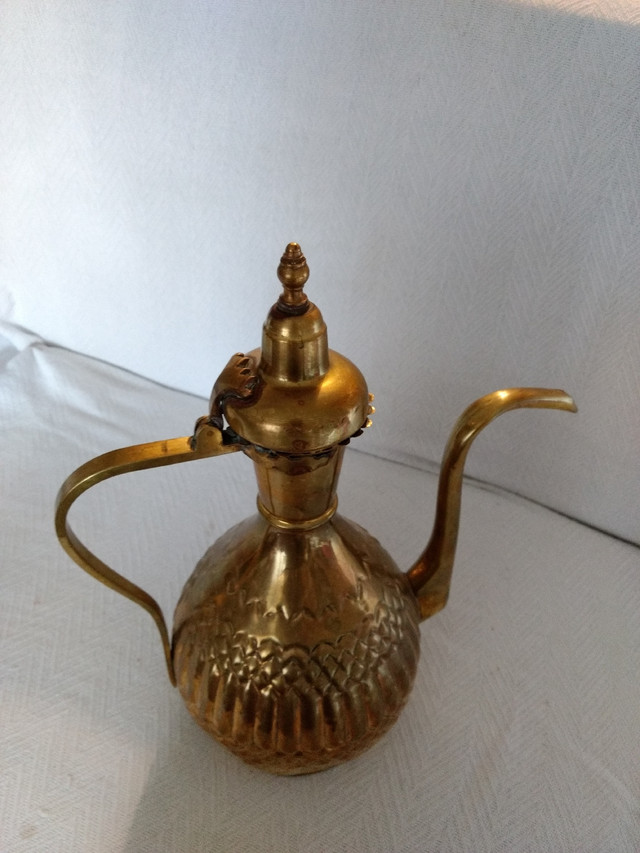 Brass Teapot Genie Lamp Pitcher in Home Décor & Accents in Kingston - Image 3