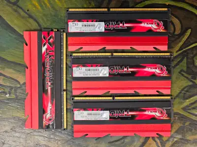 DDR3 RAM DIMMS - 3xCorsair Vengeance 8gb, 4xGskill TridentX 4gb, View more