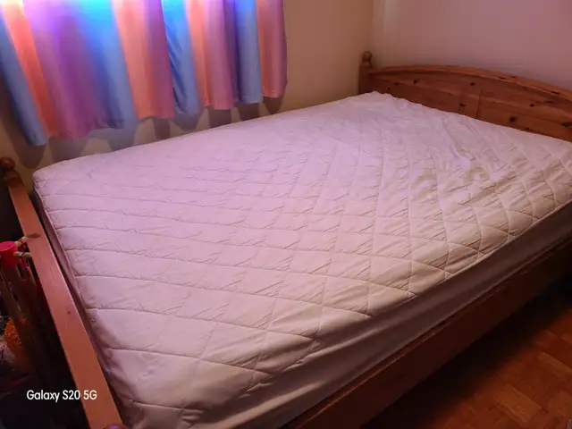 SOLD FREE Queen bedfram and mattress in Free Stuff in Kingston - Image 2