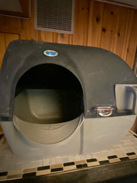 Omega Paw Large Elite Roll n’ Clean Self Cleaning Litter Box