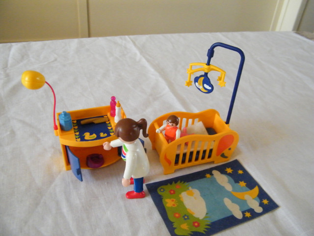 Playmobil chambre de bébé avec lit éléphant dans Jouets et jeux  à Laval/Rive Nord - Image 3