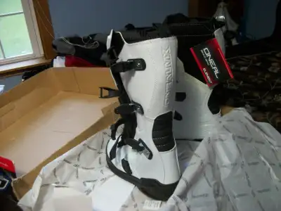 O'Neal Element White Mens MX Boots. Size 10. Bought in 2018 but never worn. Just sitting in original...