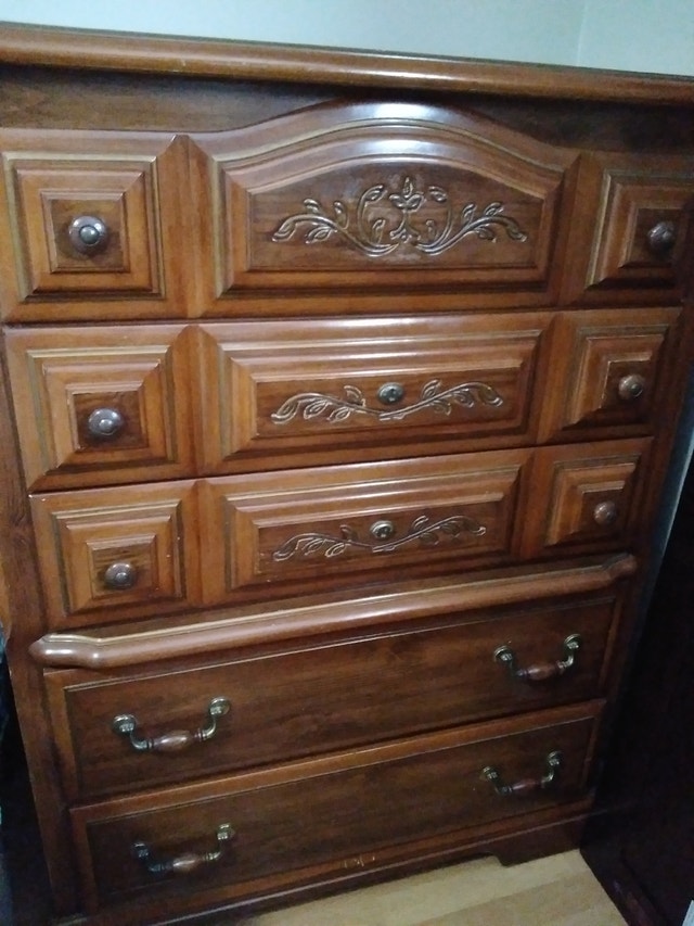 Queen (or Double) Bedroom Set. (6 piece) . Need gone asap. Beds