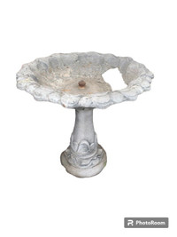 Decorative Garden Fountain/Bird Bath