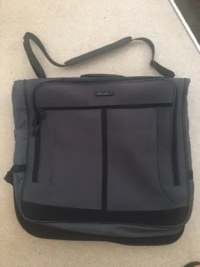 Eddie Bauer Coat Hanger Bag In good condition