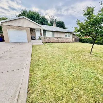 Large 2 Bedroom Basement Apartment - Available Immediately!