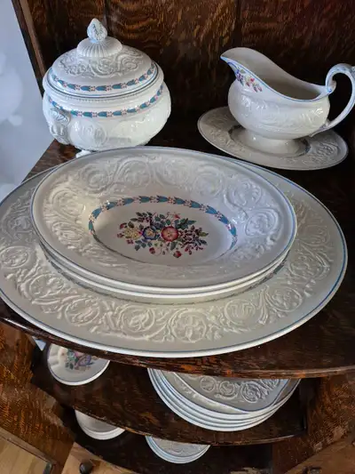 Vaisselle ancienne, View more