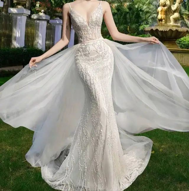 Wedding dress in Wedding in Edmonton - Image 2