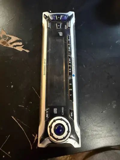 Pretty good condition stereo it’s pretty dirty I can give it a clean before pick up price is negotia...