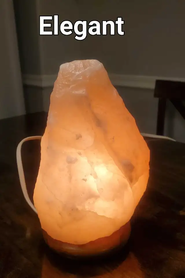 Beautiful Big Himalayan Heavy Salt Lamp - $30 - in Orleans ON  in Indoor Lighting & Fans in Ottawa - Image 9