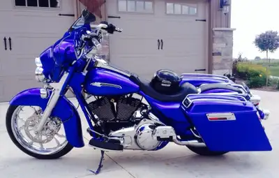 2007 Custom Electra Glide, 107 Cubic inch, head quarter pistons, screaming eagle tuner, dyno tuned,...