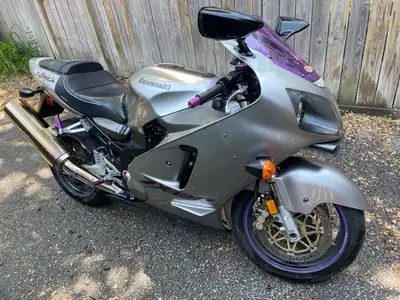Selling my Kawasaki ZX12R. Best for an experienced rider. I'm the only owner and have put just over...