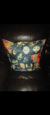 HORROR ICONS - COLLECTORS PILLOW