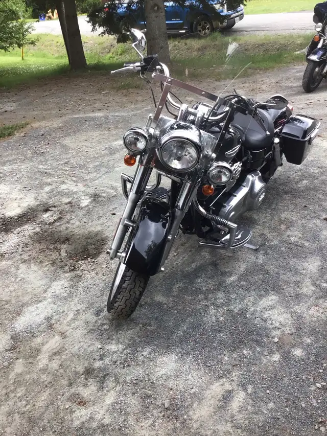 2012 Harley Davidson FLD Dyna Switchback in Street, Cruisers & Choppers in Sudbury - Image 9