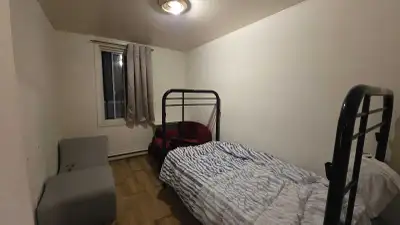 Room for Rent – Côte-des-Neiges (CDN) – All Included Nice and cozy room available for rent in CDN, c...
