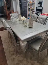 Dining table, extendable, 6 chairs, Delivery