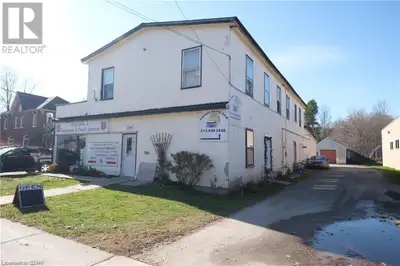 2bedroom apartment for rent $1100 includes all utilities