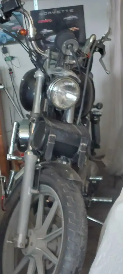 Sportster Harley 1993 (classic) 883 with only 17000 miles. New belt, battery,coil. Will throw in lea...