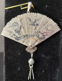 Vintage Silver Plated Oriental Fan Necklace Pin